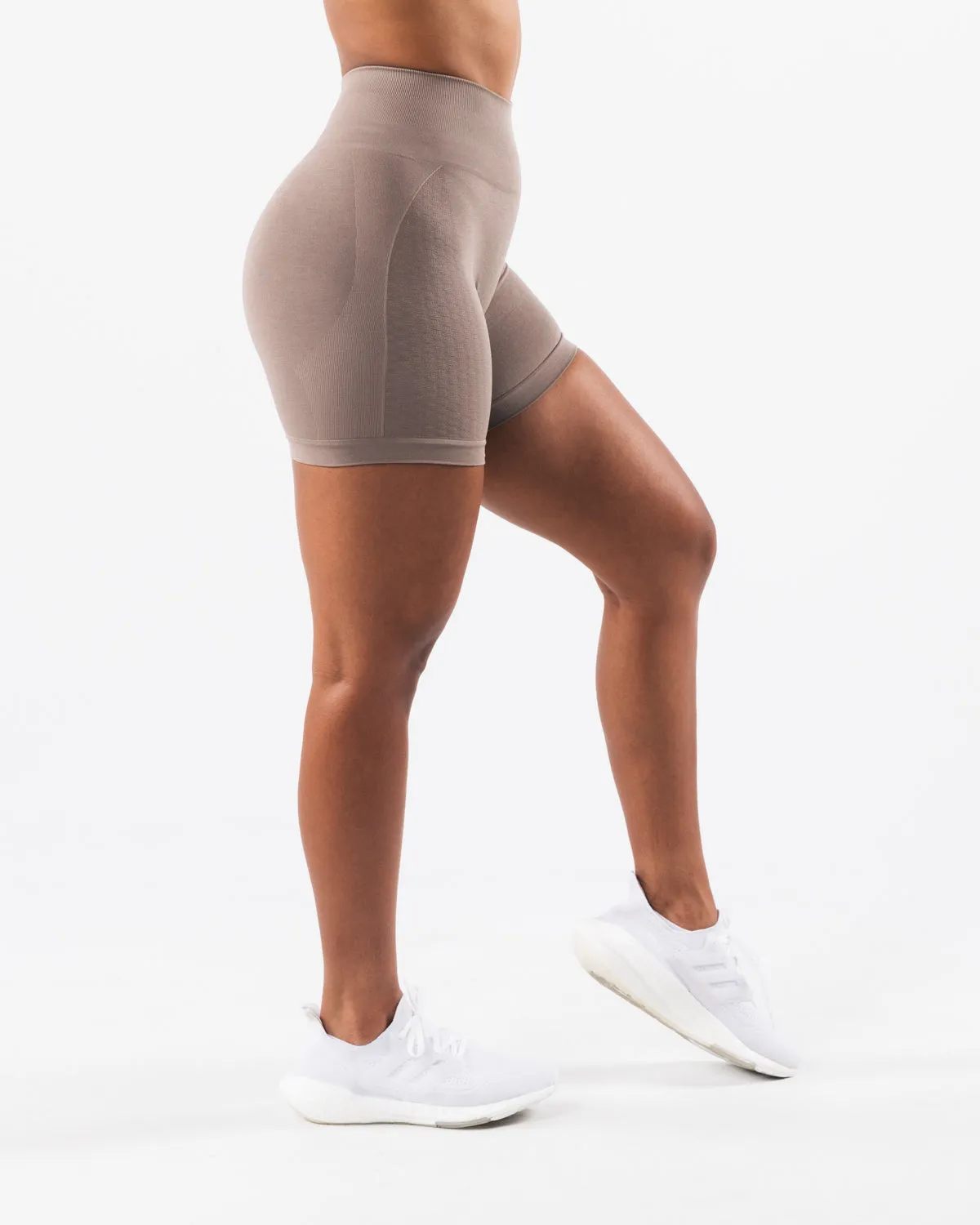 Amplify Contour Short 5 - Mocha