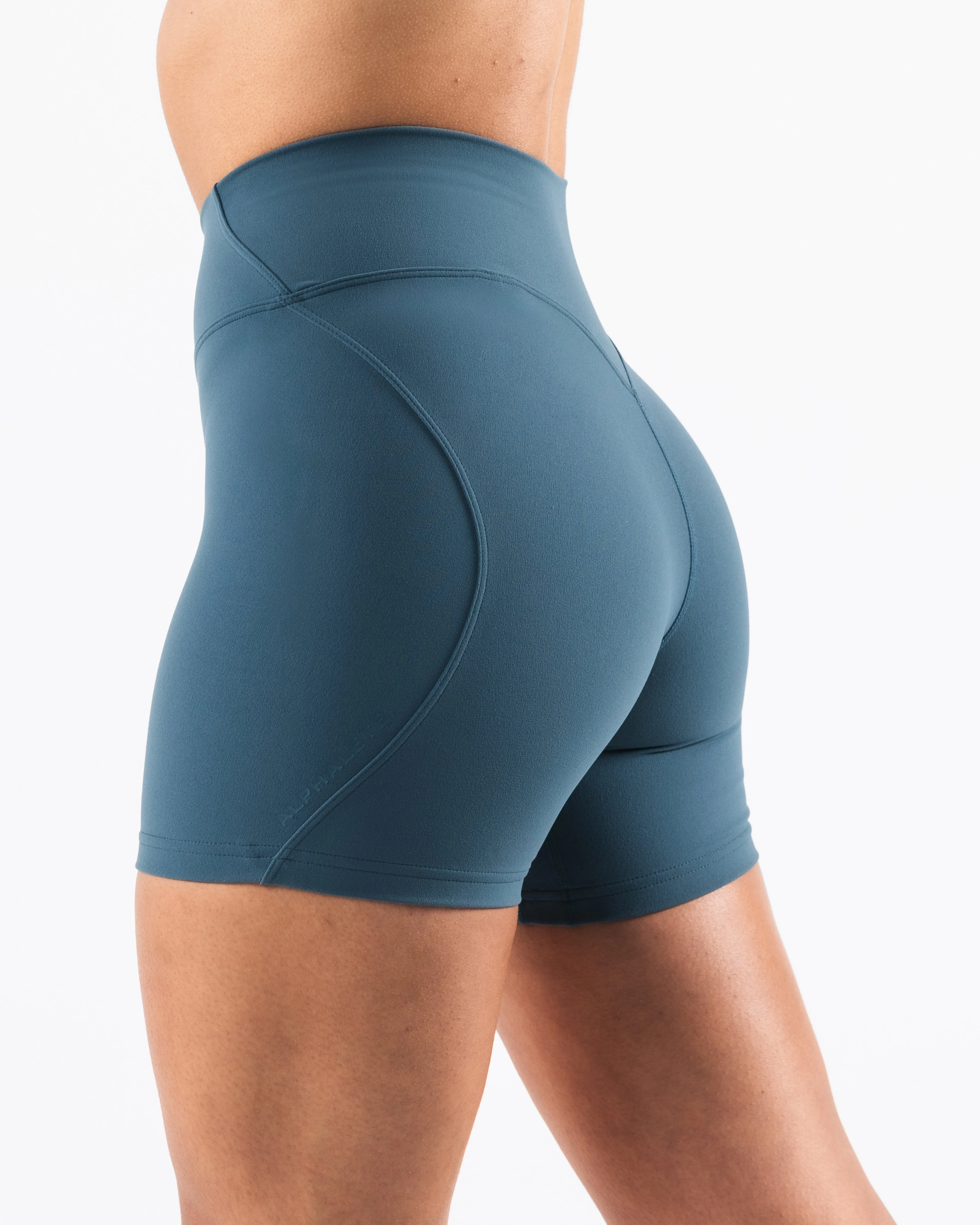 Aura Short 5 - Glacial Lake