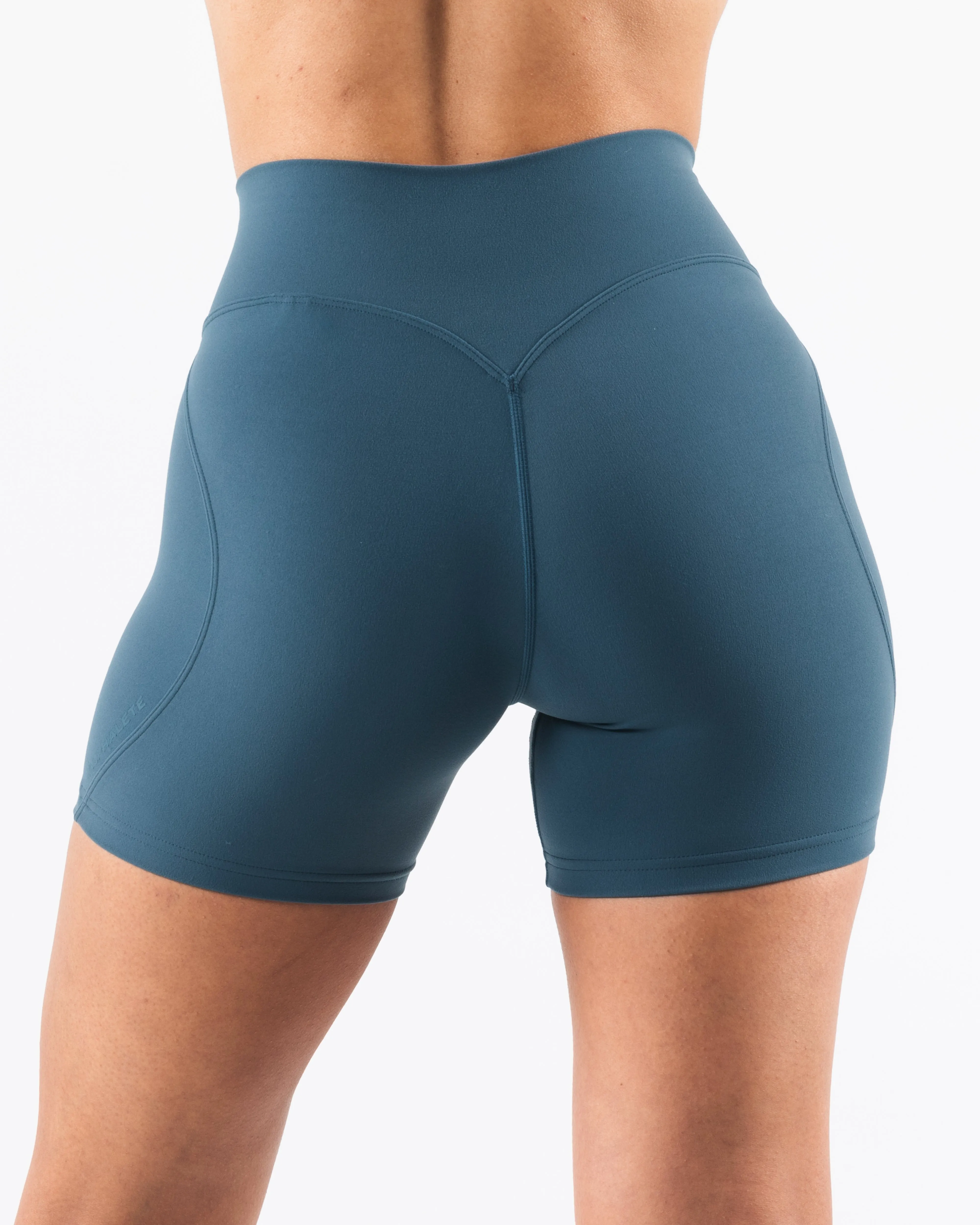 Aura Short 5 - Glacial Lake