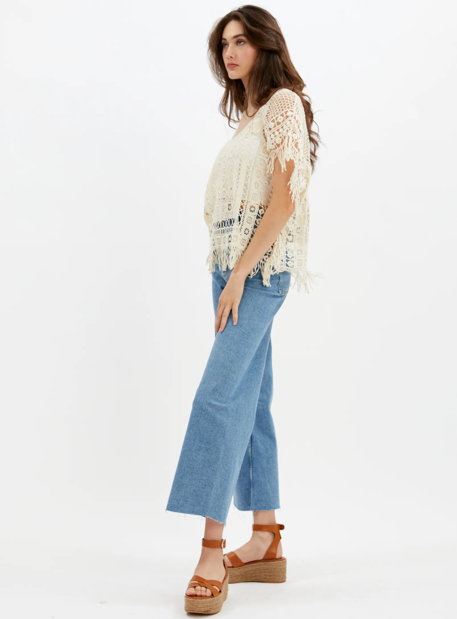 JENNY | Fringed Crochet Lace Poncho Top || JENNY | Poncho à franges en crochet avec dentelle