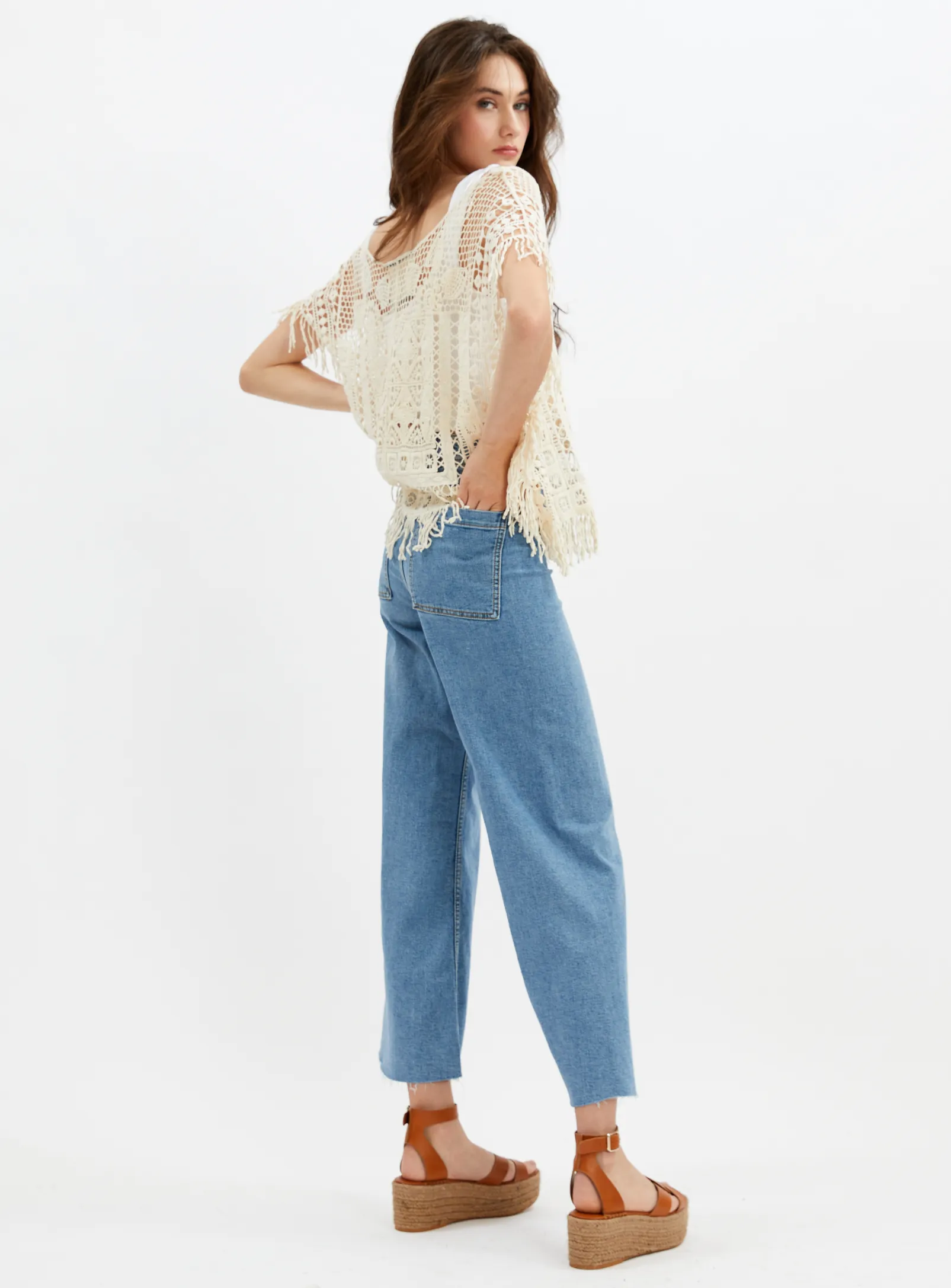 JENNY | Fringed Crochet Lace Poncho Top || JENNY | Poncho à franges en crochet avec dentelle