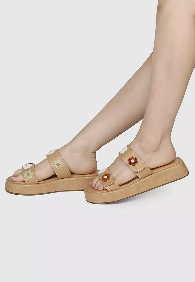 Milliot & Co. Disney Bambi Daisy Sandals