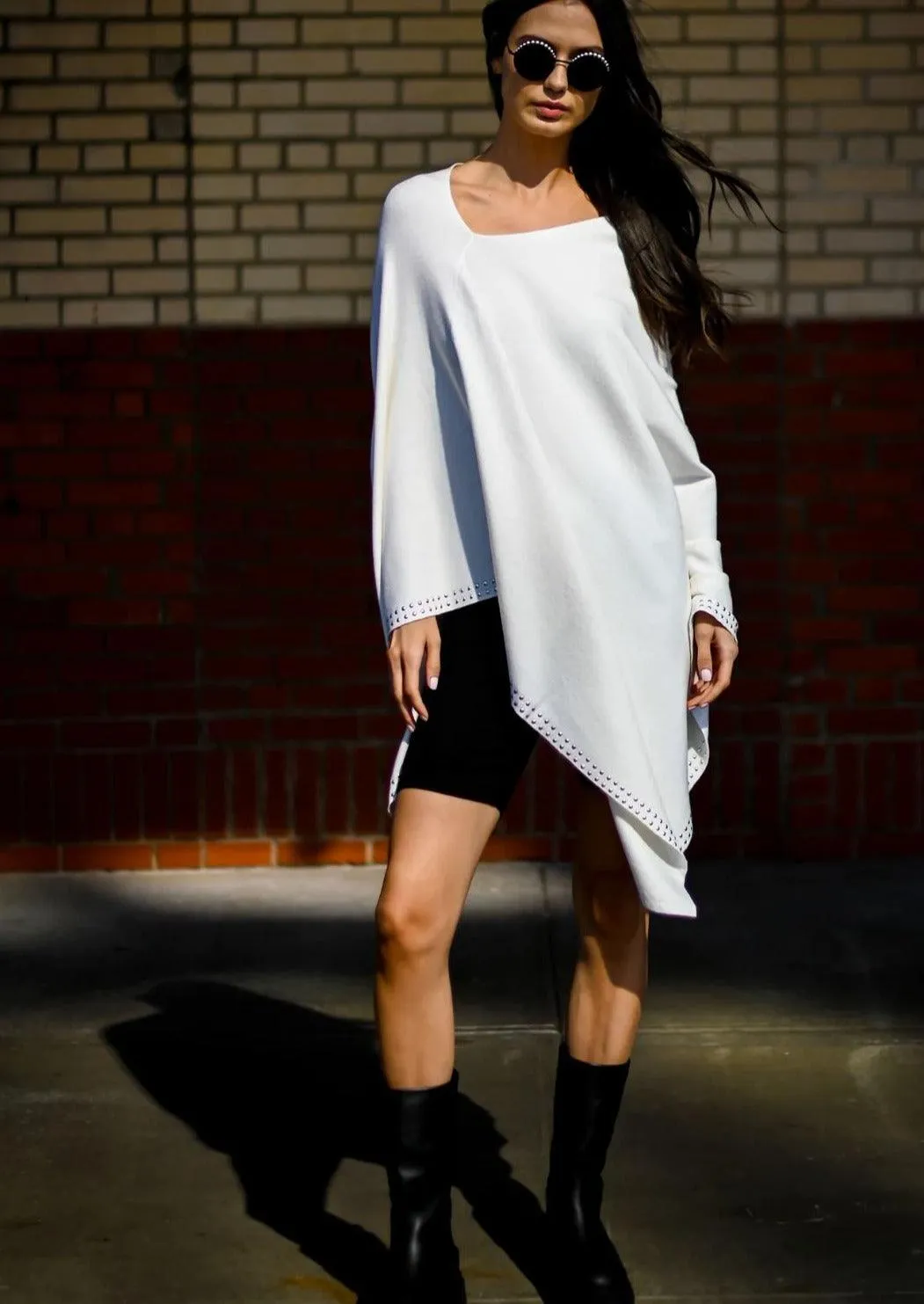 Paris Poncho in White