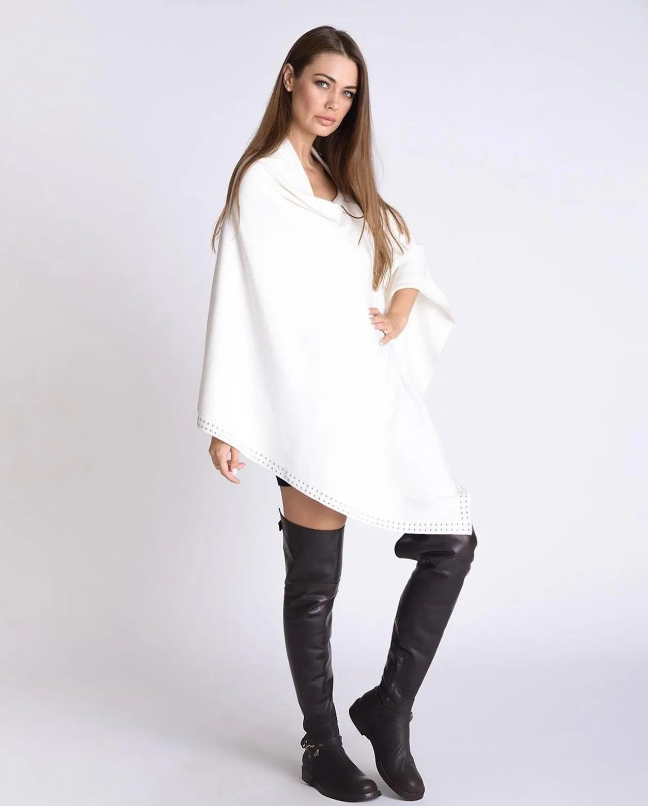 Paris Poncho in White