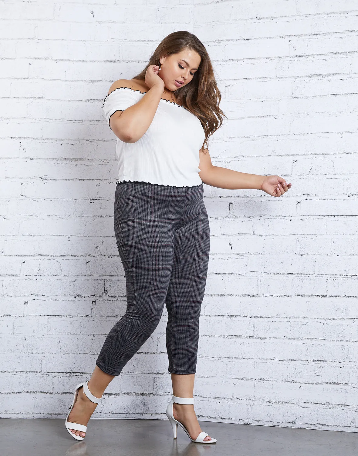 Plus Size Houndstooth Leggings