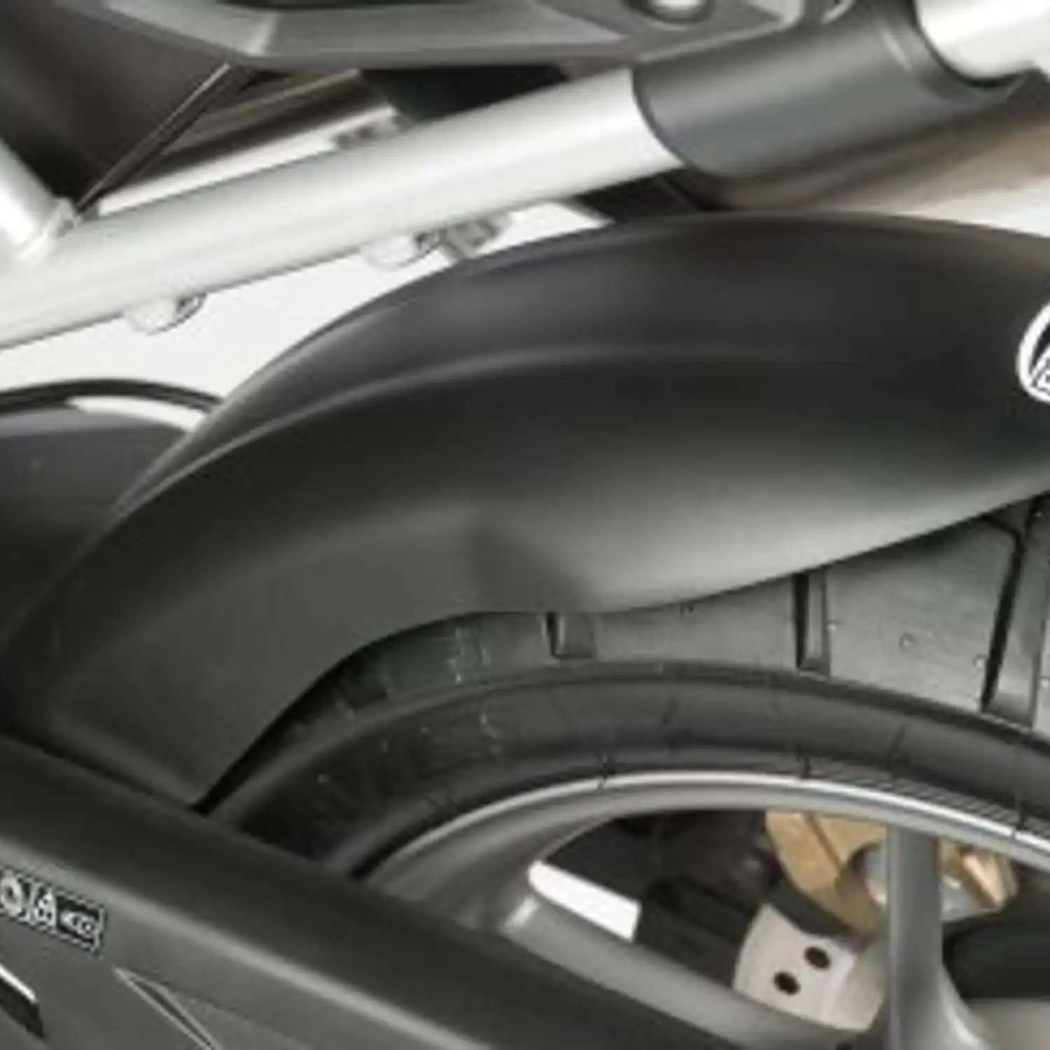 R&G Rear Hugger for the Triumph Tiger 800 '11-, Tiger 800 XC '11-, Tiger 800 XCX/ XRX '15- & XCA '18-