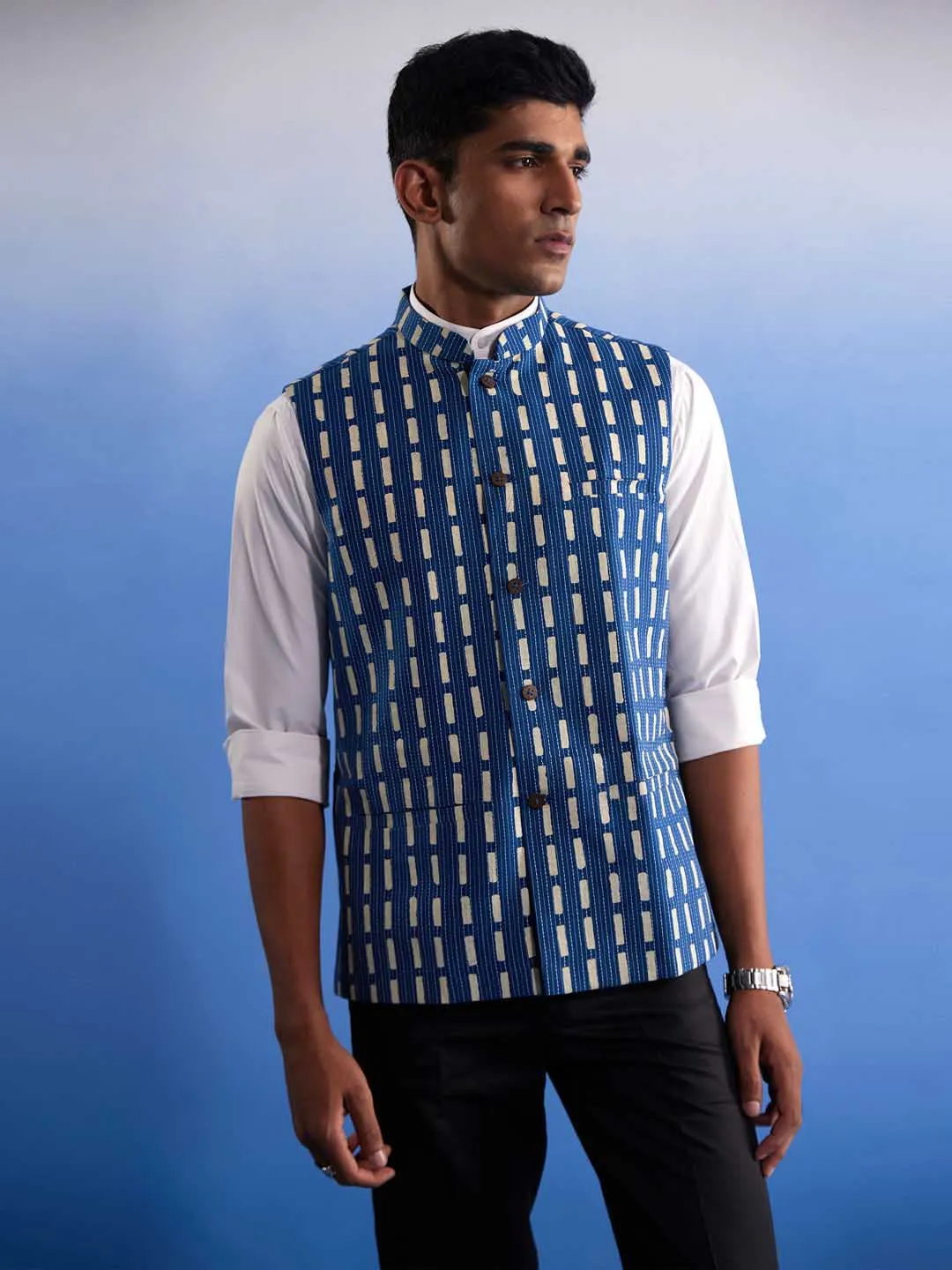 Vastramay Men's Blue Rubber Print Nehru jacket