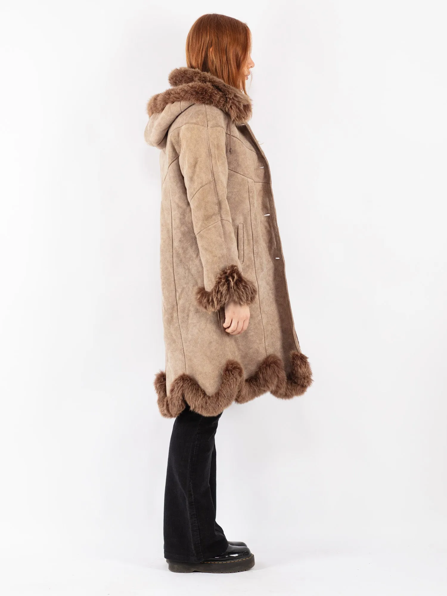 Vintage 90's Women Hooded Sheepskin Coat in Beige