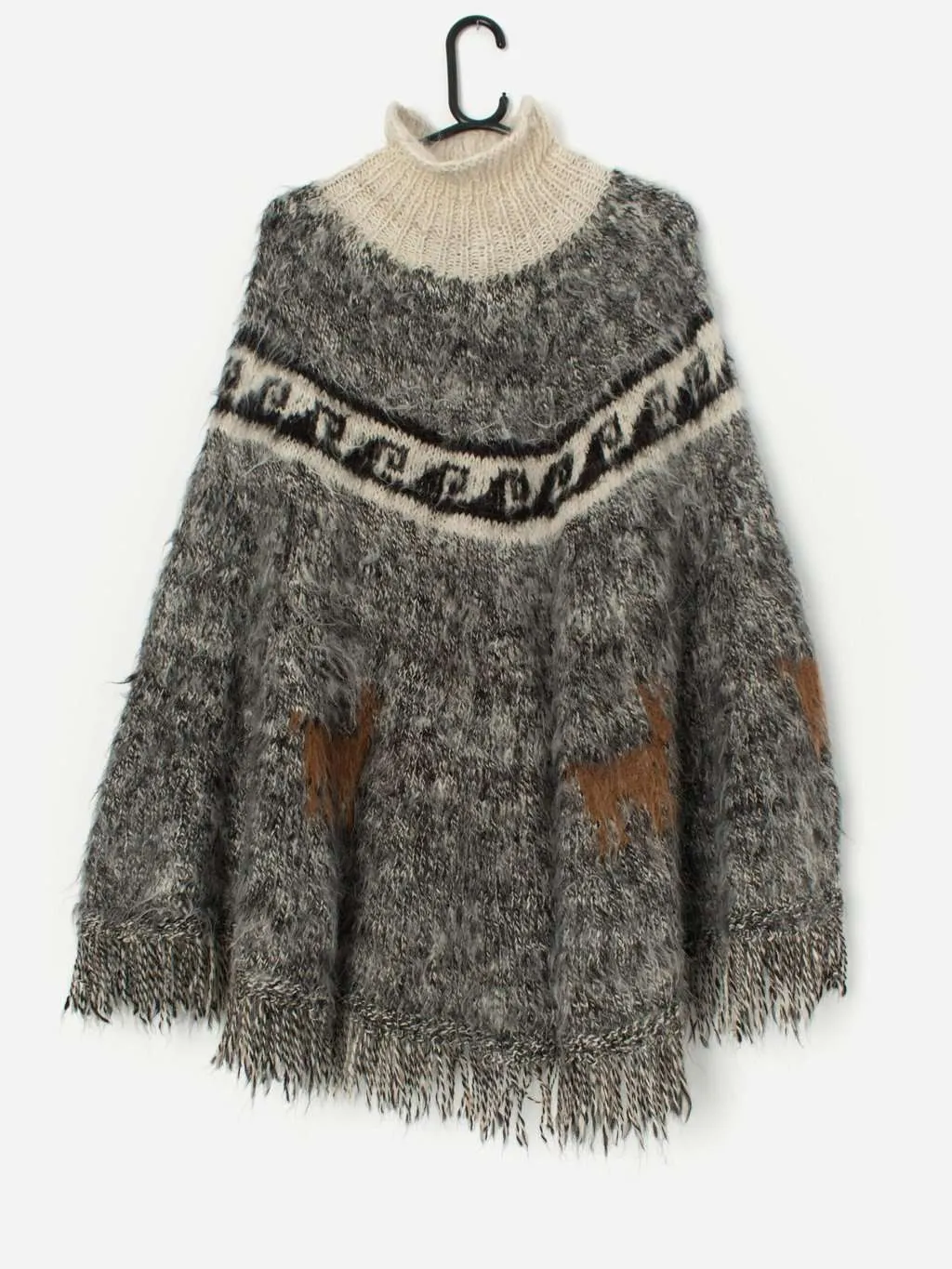 Vintage handknitted poncho cape with alpacas – One size